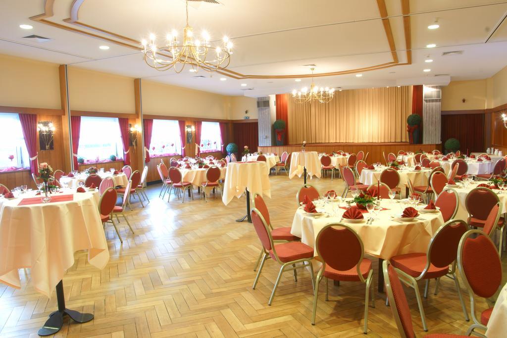 Roehrs Gasthof Sottrum Bagian luar foto